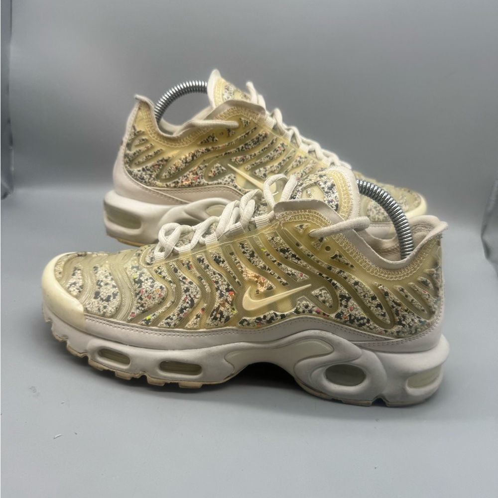 Nike Air Max Plus Phantom Silver AR0970-002 Women Shoe Size 9.5 Walking Gym